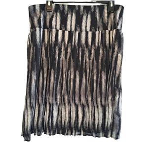 NEW Christopher & Banks Black and White Pleated Skirt Size 12 Petite